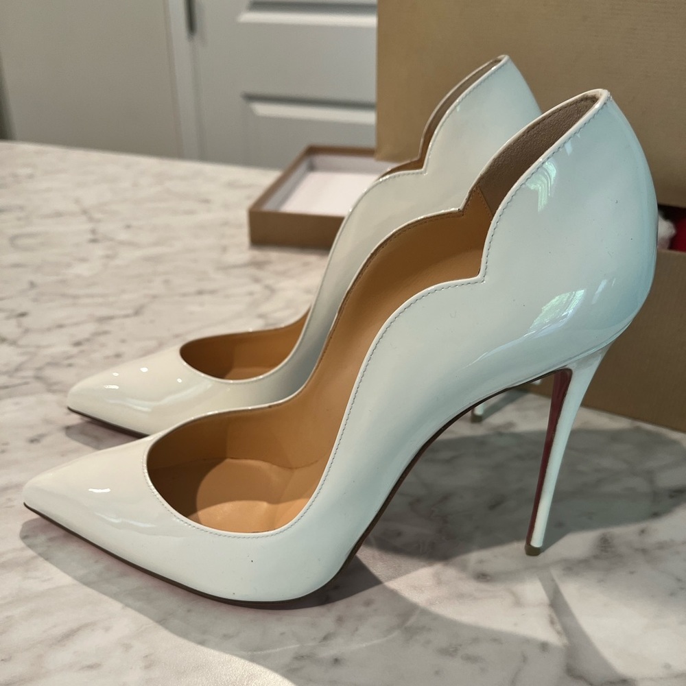 ‼️BRAND NEW‼️ white hot chick Christian Louboutin heel
